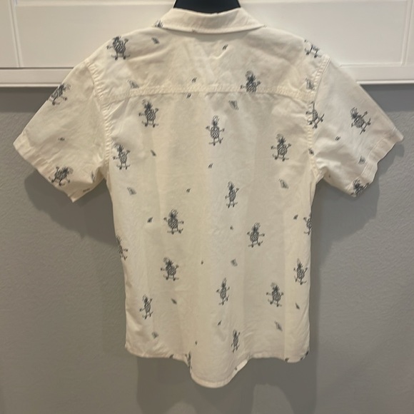 Quicksilver Boys collared, button down shirt - Picture 2 of 5